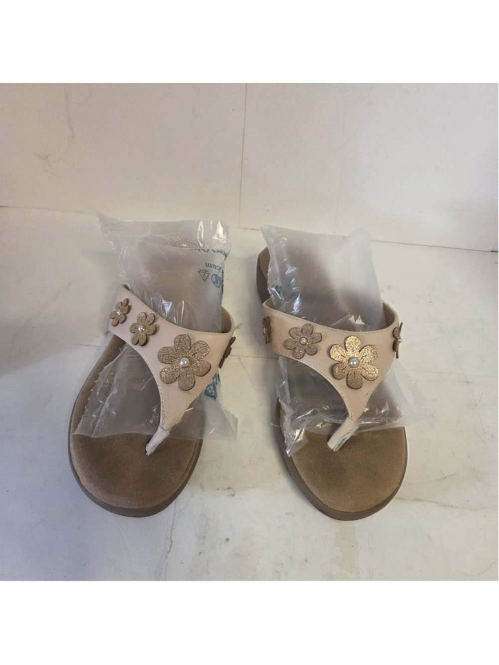 Women's Rialto Sandals Size 8.5 Beige Gold Floral Thong Comfort Shoes Size 8.5